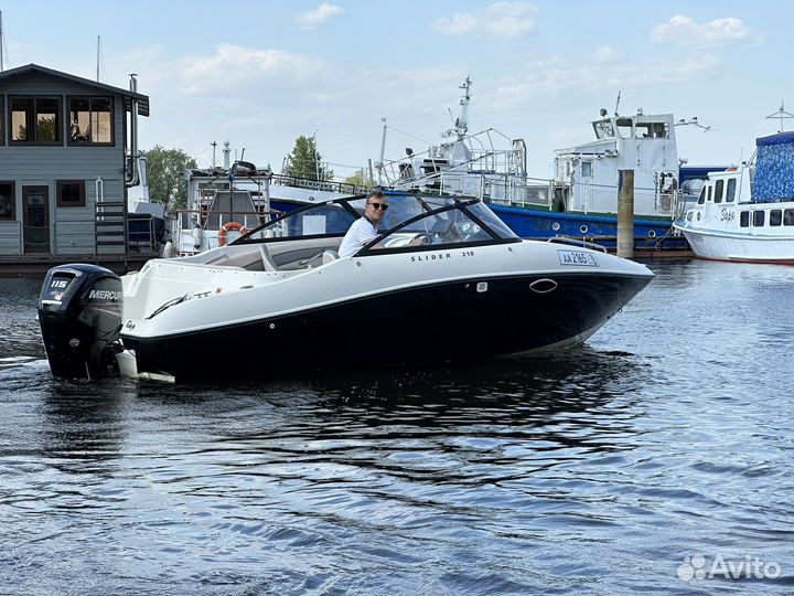 Аренда прокат катера яхты прогулки в Казани