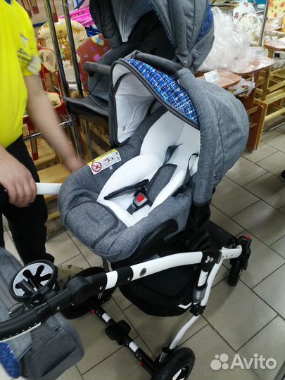 Детская коляска Adamex Avila (3 в 1)