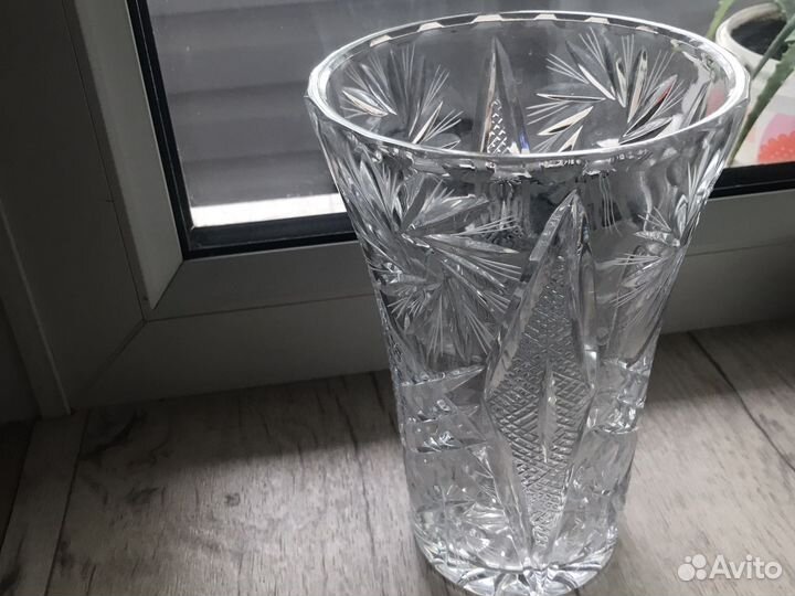 Хрустальная ваза