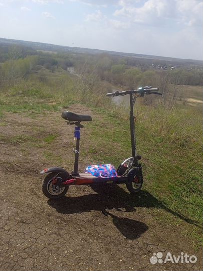 Электросамокат куго м 4
