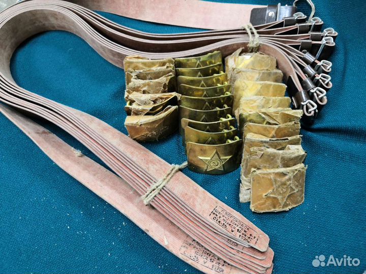 Ремень, солдатские шапки