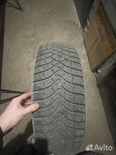 Michelin Latitude X-Ice North 225/65 R17
