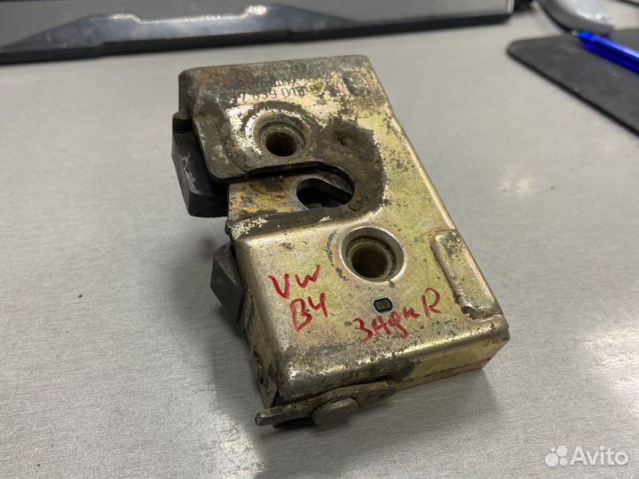 Замок двери задней правой VW B4№ 357839016D