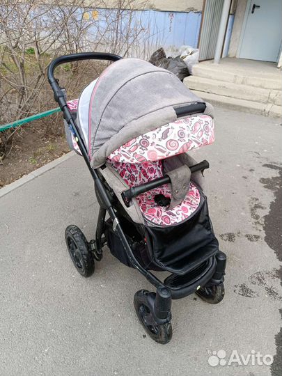 Прогулочная всесезонная коляска