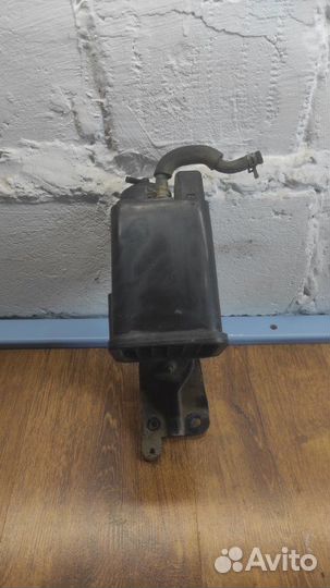 Фильтр паров топлива Toyota Avensis T250 седан 1