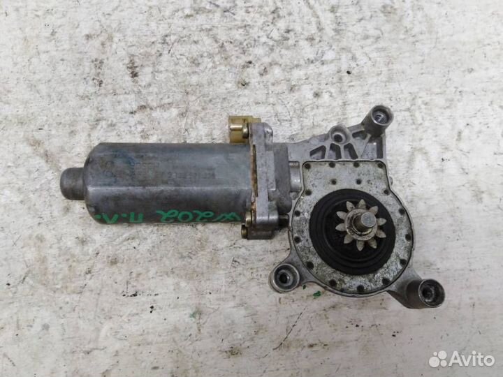 Моторчик переднего левого стеклоподъемника A202820