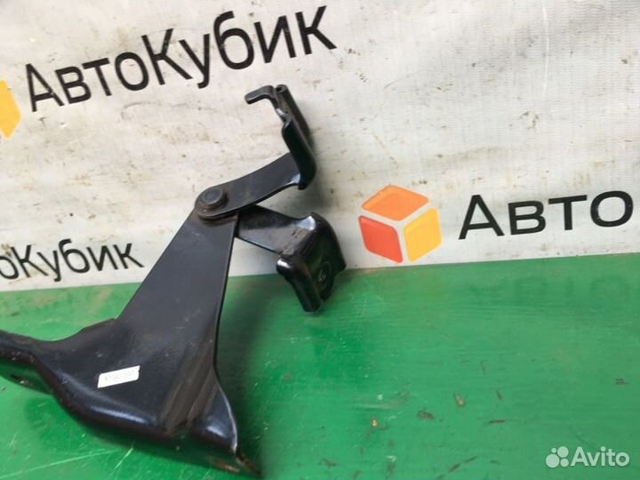 Крепление сиденья заднее Lifan Solano седан