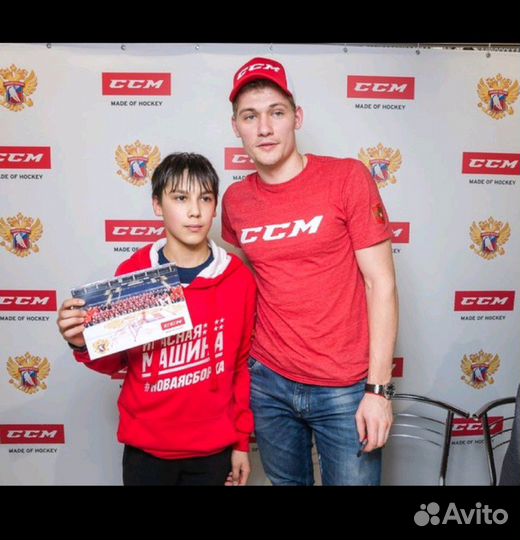 Автографы хоккеистов: Сорокин, Ничушкин, Миронов