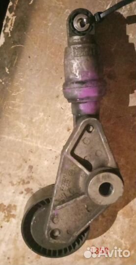 Кронштейн вискомуфты Ssangyong Rexton D27DT