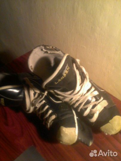 Коньки Ларсен Канада