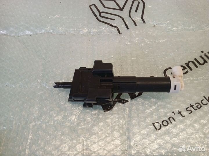 Форсунка омывателя правая Lexus RX 3