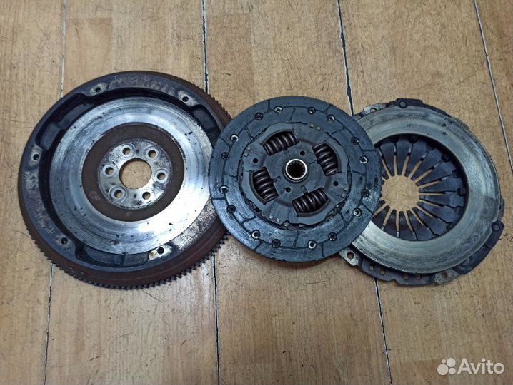 Комплект сцепления Opel Zafira B Z16XE1 2008