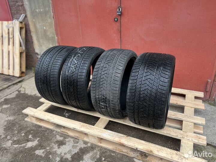 Pirelli Scorpion Winter 285/35 R22 и 315/30 R22 V