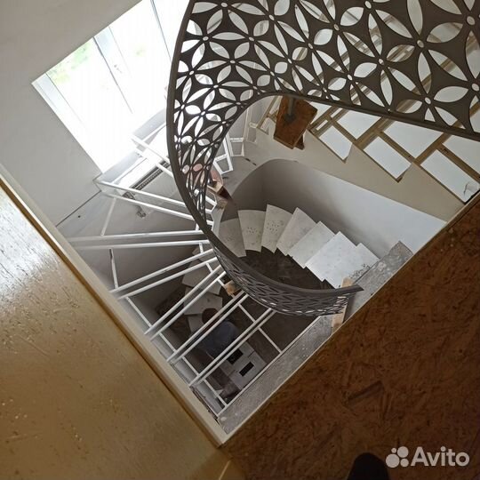 Лестница металлическая