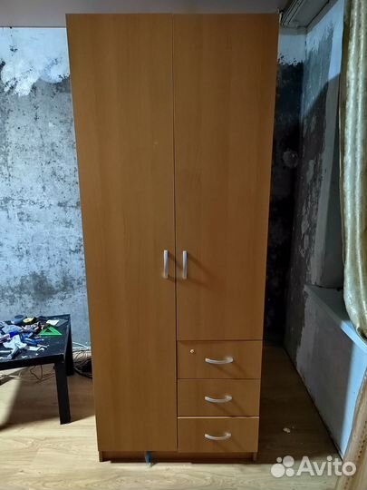 Шкаф распашной
