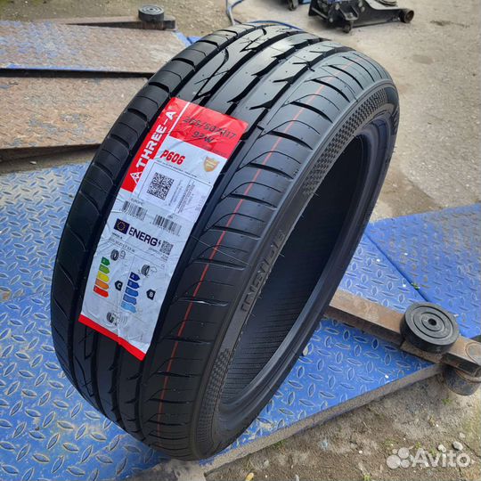 Three-A P606 205/50 R17 93W