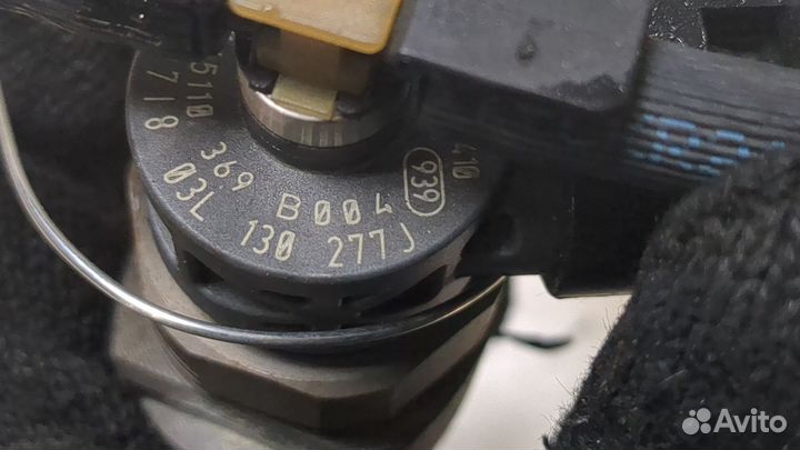 Форсунка топливная Volkswagen Tiguan, 2012