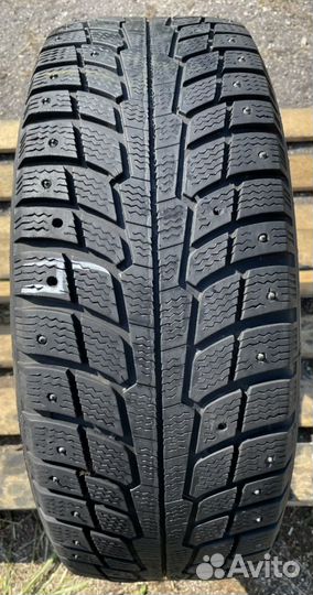 Michelin X-Ice North 215/65 R16