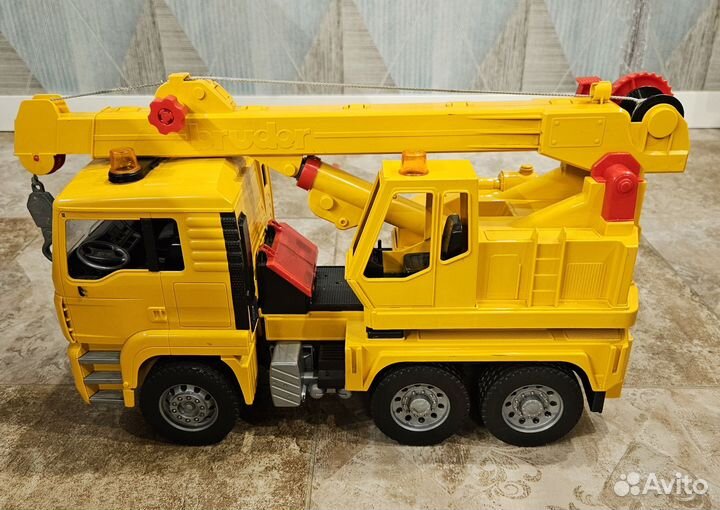 Игрушки машинки Bruder