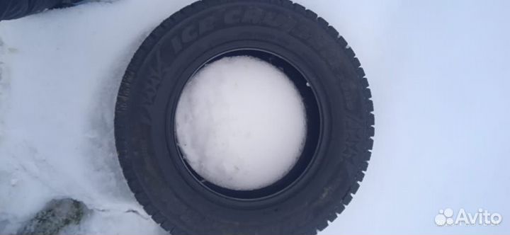 Bridgestone Ice Cruiser 7000 175/70 R13 82T