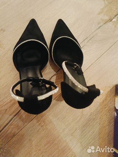 Туфли женские праздничные 39 размер