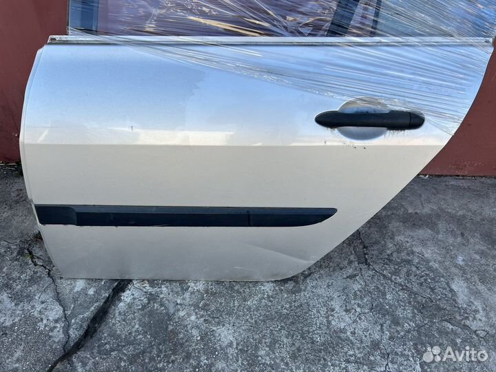 Дверь задняя левая Renault Megane 2