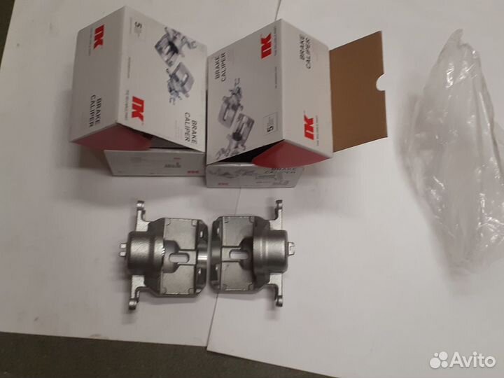 Тормозные суппорта передние на Ниссан Кашкай