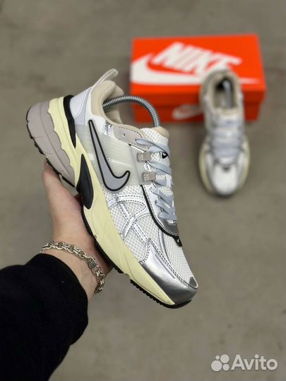 Nike v2k run