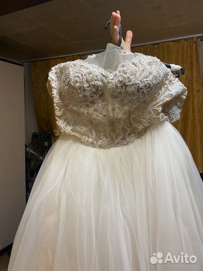 Свадебное платье продается