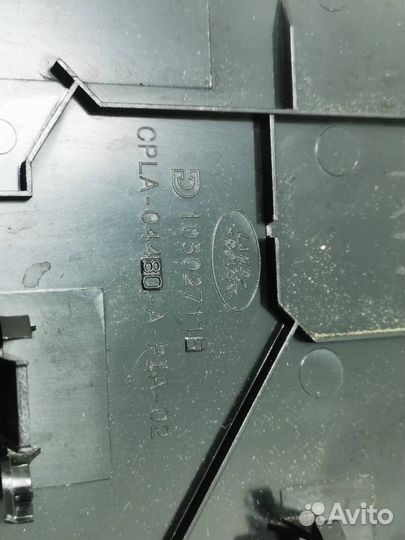 Декоративная накладка торпедо Land Rover 4