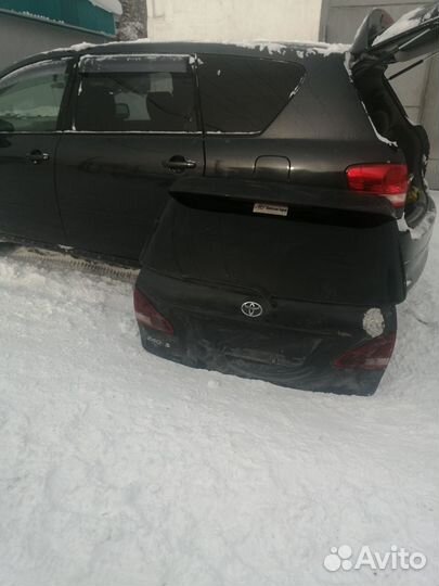 Дверь задняя на тойоту ипсум в 20 кузове