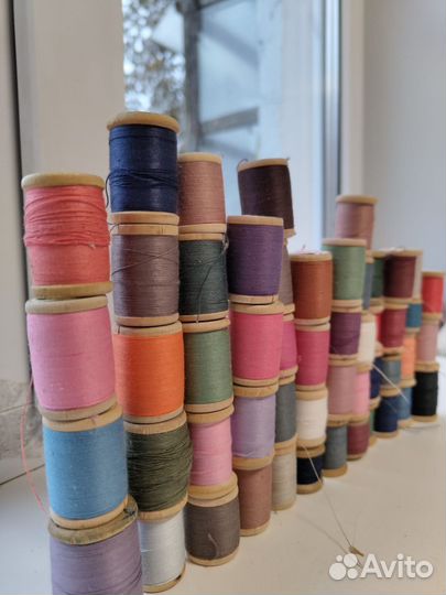 Нитки СССР на деревянной катушке