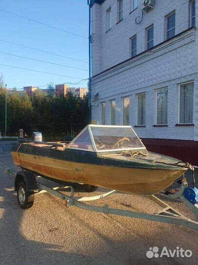 Продам лодку крым