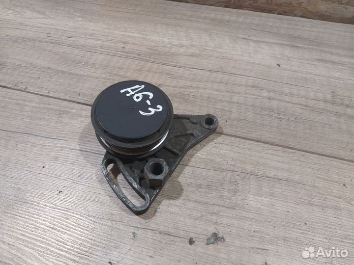 Натяжитель ремня кондиционера Audi A6 C5 Passat B5