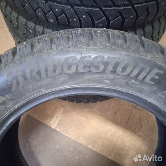 Bridgestone Ice Cruiser 7000S 205/55 R16 91T
