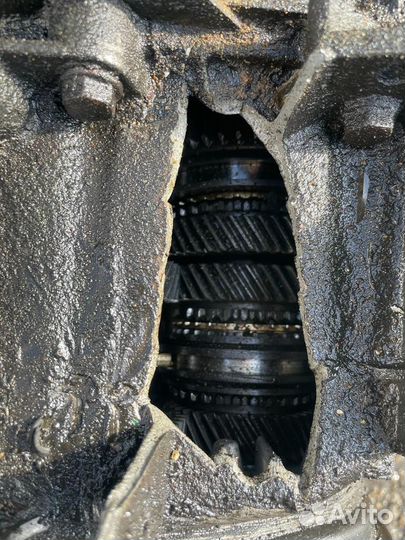 МКПП Форд Фокус 3 1,6 (разбит корпус)