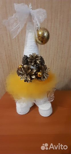 Елка топотушка