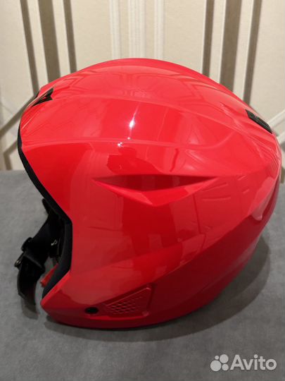 Горнолыжный шлем