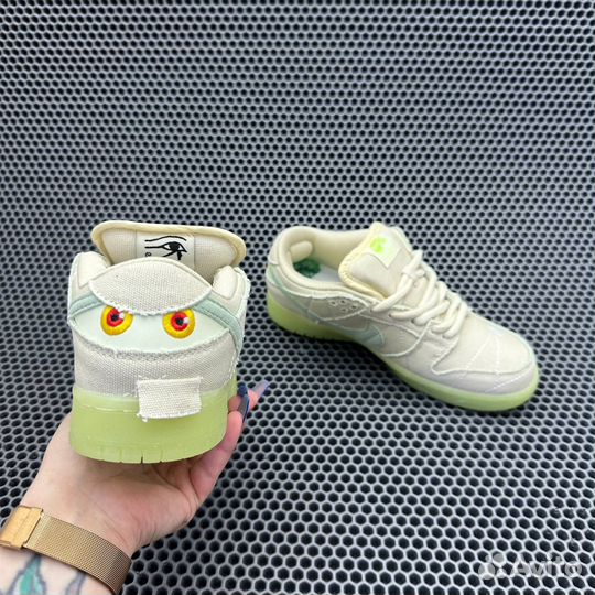 Nike SB Dunk Low mummy