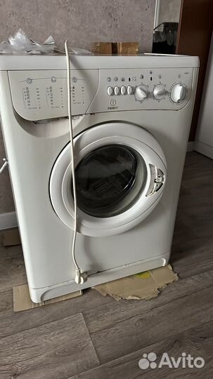 Стиральная машина indesit