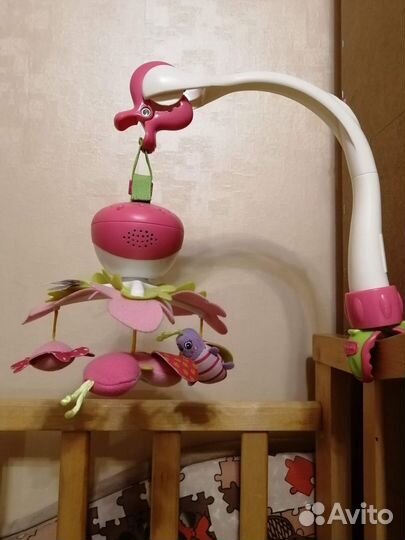 Карусель (мобиль) в детскую кроватку