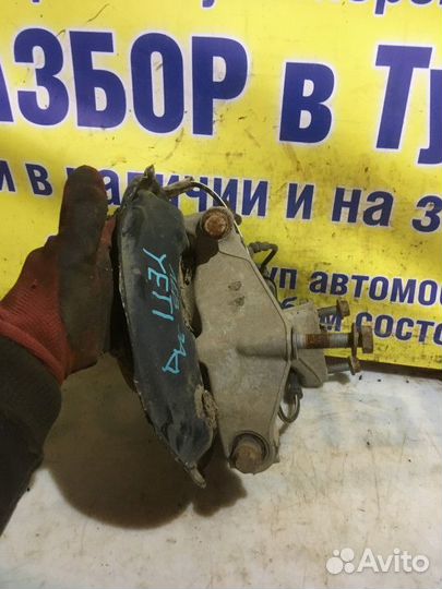 Кулак задний левый Skoda Yeti