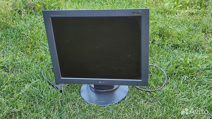 ЖК монитор LG flatron