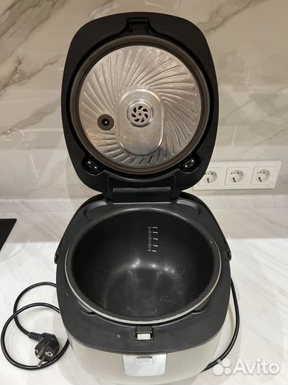 Мультиварка bork u400