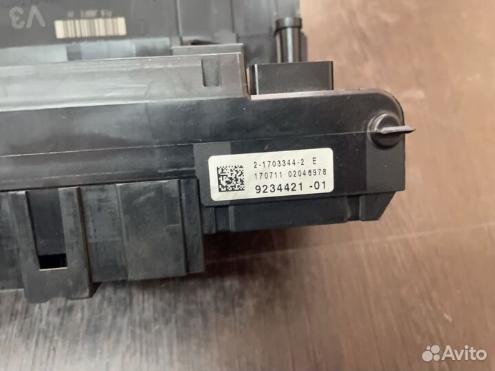 Блок предохранителей BMW 5 F10 6 F06/13 7 F01/02