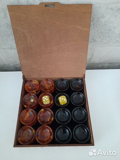 Фишки для нард и шашек ручной работы янтарь