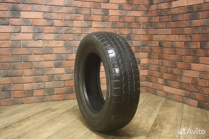 Hankook Radial RA08 215/70 R16