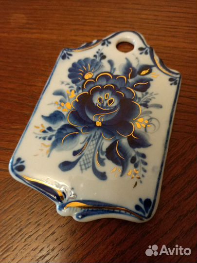 Гжель: декор. доска, подкова 