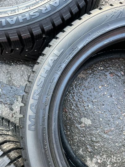 Marshal WinterCraft Ice WI31 215/50 R17