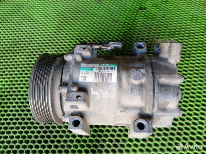 Компрессор кондея на Renault Duster 2л F4RA400